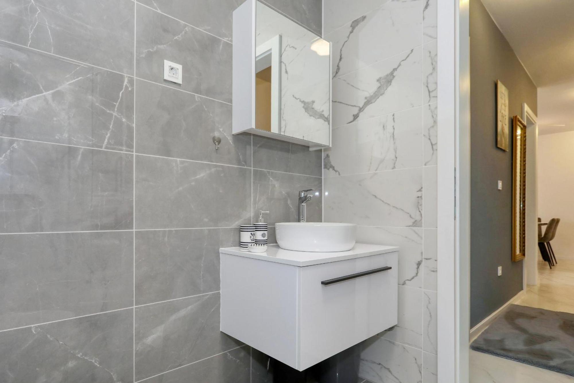 Apartment Relex With Pool & Jacuzzi Privlaka  Exteriér fotografie